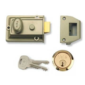 Yale 77 60mm Traditional Nightlatch Bronze/PB